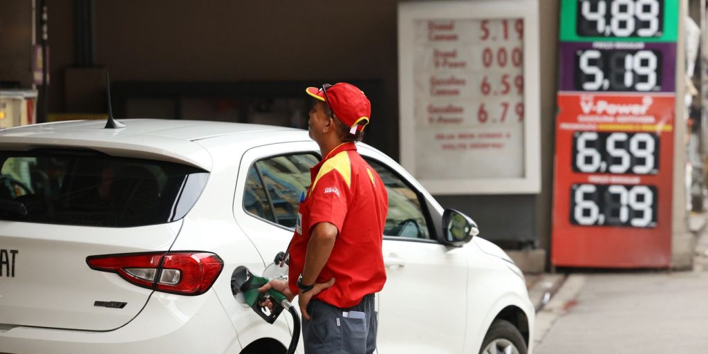 Governo quer converter receitas extras com petróleo em desonerações governo-quer-converter-receitas-extras-com-petroleo-em-desoneracoes