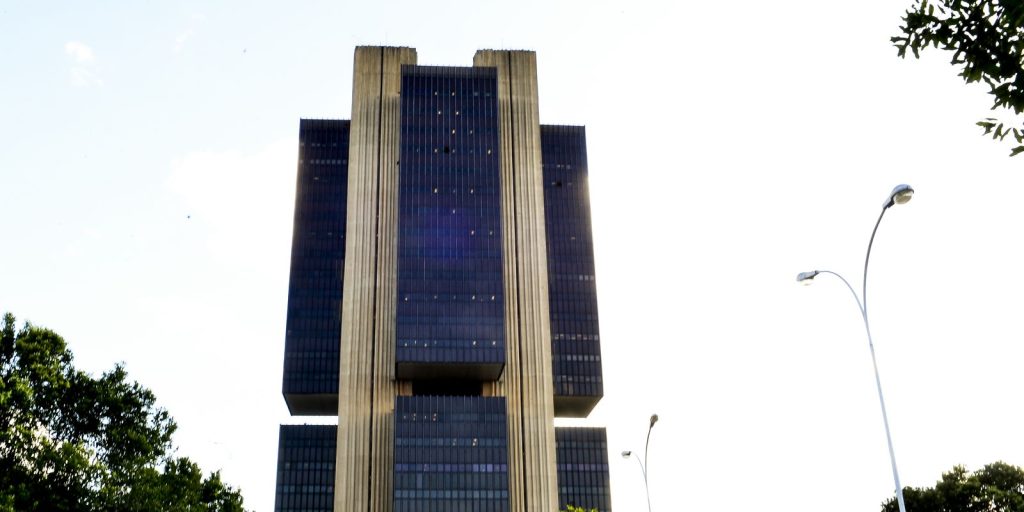 Copom adota cautela por tensões globais e expectativa da inflação copom-adota-cautela-por-tensoes-globais-e-expectativa-da-inflacao