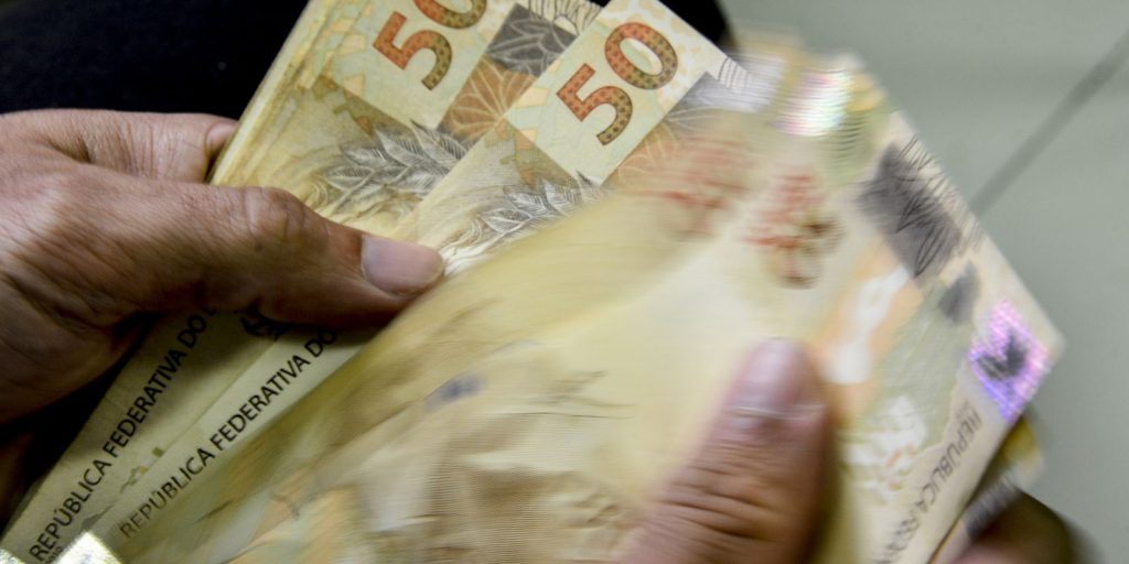 Caixa começa a pagar Bolsa Família de maio caixa-comeca-a-pagar-bolsa-familia-de-maio