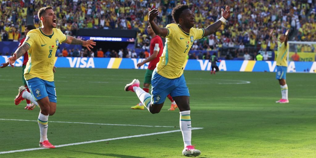 Raphinha, Vini Jr. e Douglas Santos se destacam nos números da estreia raphinha,-vini-jr.-e-douglas-santos-se-destacam-nos-numeros-da-estreia